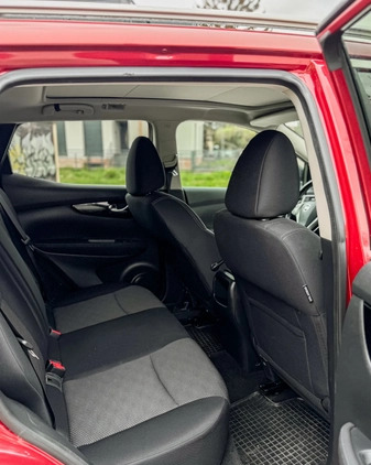Nissan Qashqai cena 69900 przebieg: 62000, rok produkcji 2015 z Warszawa małe 56